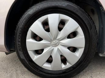 TOYOTA VITZ -