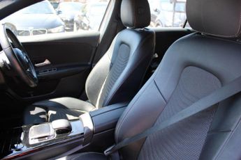 MERCEDES-BENZ A CLASS 1.3 A180 SE