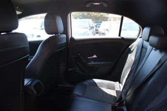 MERCEDES-BENZ A CLASS 1.3 A180 SE