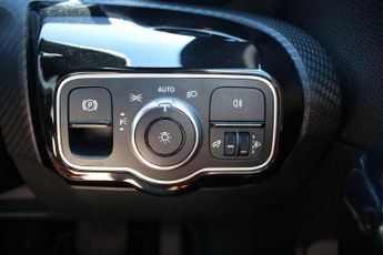 MERCEDES-BENZ A CLASS 1.3 A180 SE