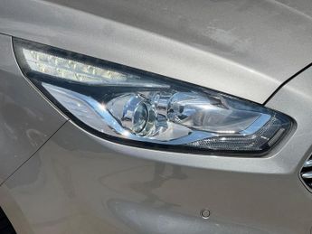 FORD S-MAX 2.0 TDCi Titanium Powershift Euro 6 (s/s) 5dr
