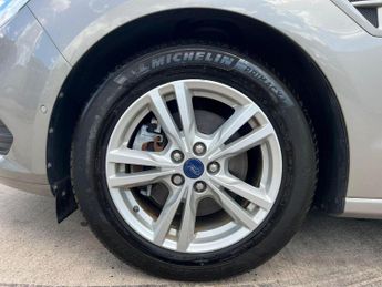 FORD S-MAX 2.0 TDCi Titanium Powershift Euro 6 (s/s) 5dr