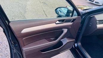 VOLKSWAGEN PASSAT 2.0 TDI BlueMotion Tech GT