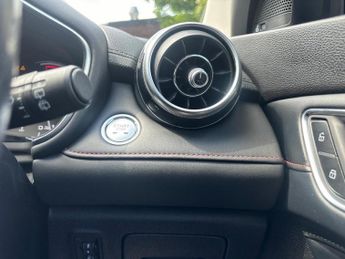 MG HS 1.5 T-GDI Exclusive