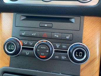 LAND ROVER RANGE ROVER SPORT 3.0 SD V6 SE