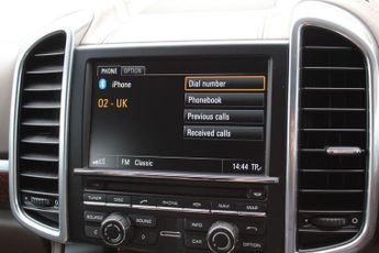 PORSCHE CAYENNE 4.8 T V8