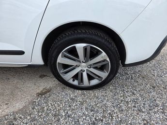 PEUGEOT 3008 1.6 BlueHDi Allure