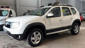 Dacia Duster 1.5 Laureate dCi 110 4x4 Diesel White 9 STAMPS