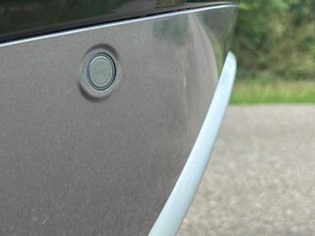 LAND ROVER RANGE ROVER VELAR 2.0 D240 R-Dynamic HSE