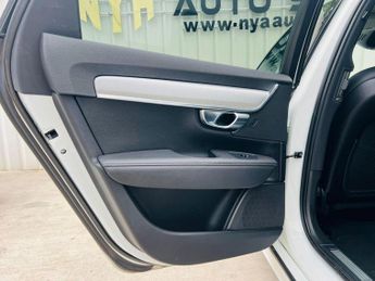 VOLVO V90 2.0 D4 Momentum Auto Euro 6 (s/s) 5dr