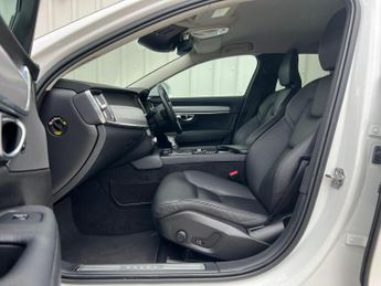 VOLVO V90 2.0 D4 Momentum Auto Euro 6 (s/s) 5dr