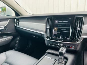 VOLVO V90 2.0 D4 Momentum Auto Euro 6 (s/s) 5dr