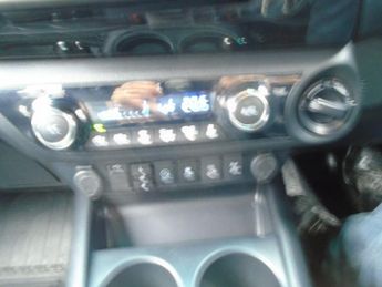 TOYOTA HILUX 2.4 D-4D Invincible X