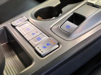 HYUNDAI KONA 64kWh Ultimate Auto 5dr (10.5kW Charger)