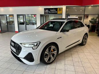 AUDI E-TRON 55 Vorsprung