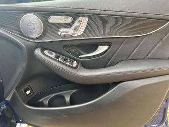 MERCEDES-BENZ GLC CLASS 2.0 GLC300d AMG Line