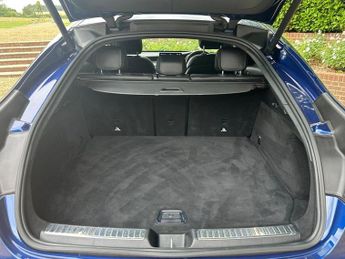 MERCEDES-BENZ GLC 2.0 GLC300d AMG Line Premium Plus