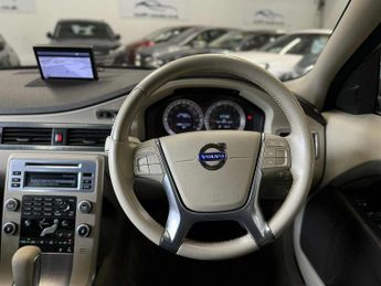 VOLVO XC70 2.0 D3 SE Lux