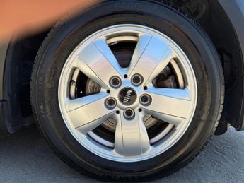 MINI HATCH COOPER 1.5 AUTO 5DR