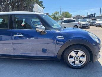 MINI HATCH COOPER 1.5 AUTO 5DR