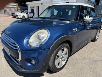 MINI HATCH COOPER 1.5 AUTO 5DR
