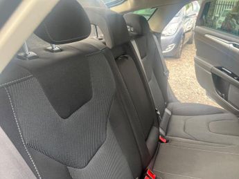 FORD MONDEO 2.0 T EcoBoost Titanium