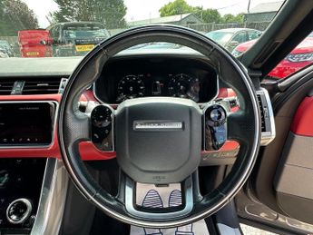 LAND ROVER RANGE ROVER SPORT 3.0 SD V6 HSE Dynamic
