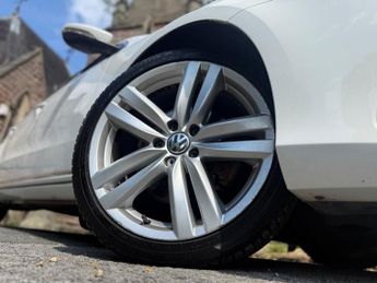VOLKSWAGEN PASSAT 2.0 TDI BlueMotion Tech Executive Style