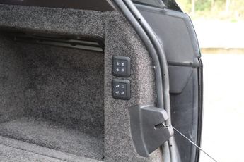 LAND ROVER RANGE ROVER 5.0 P525 V8 Autobiography