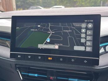 MG MG5 61.1kWh Trophy Long Range Auto 5dr