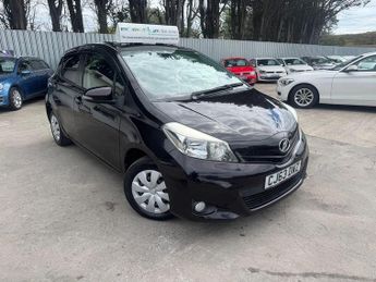 TOYOTA VITZ 1.3 CIER 5DR