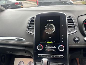 RENAULT GRAND SCENIC 1.5 Signature Nav dCi 110 Auto EDC