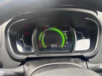 RENAULT GRAND SCENIC 1.5 Signature Nav dCi 110 Auto EDC
