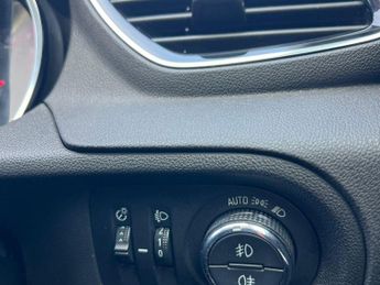 VAUXHALL GRANDLAND X 1.6 Turbo D BlueInjection Sport Nav Auto Euro 6 (s/s) 5dr