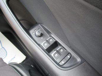 AUDI A3 1.6 TDI 30 S line Sportback S Tronic Euro 6 (s/s) 5dr