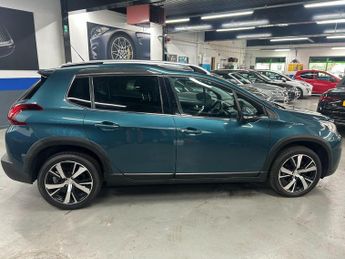 PEUGEOT 2008 1.2 PureTech Allure