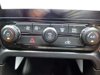 FORD RANGER 2.0 TD EcoBlue Wildtrak Auto 4WD Euro 6 (s/s) 4dr