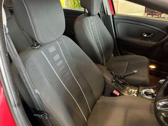 RENAULT MEGANE 1.5 Dynamique TomTom dCi 110 Auto EDC