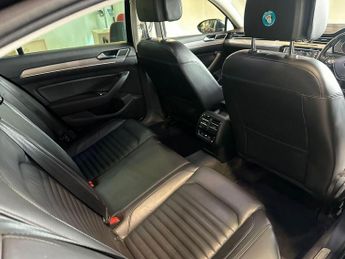 VOLKSWAGEN PASSAT 2.0 TDI BlueMotion Tech GT