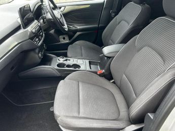 FORD FOCUS 1.0 T EcoBoost Titanium