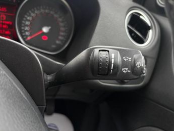 FORD MONDEO 2.0 TDCi Zetec Business Edition Euro 5 5dr
