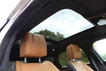LAND ROVER RANGE ROVER VELAR 3.0 D300 R-Dynamic HSE