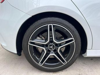 MERCEDES-BENZ A CLASS 2.0 A35 AMG SpdS DCT 4MATIC Euro 6 (s/s) 5dr