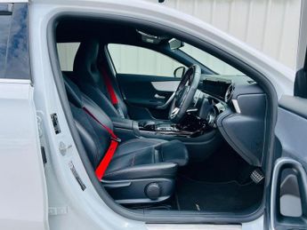 MERCEDES-BENZ A CLASS 2.0 A35 AMG SpdS DCT 4MATIC Euro 6 (s/s) 5dr