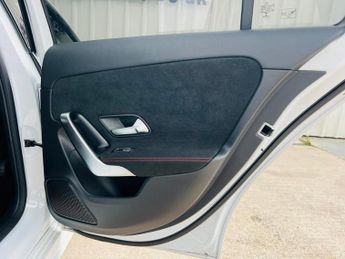 MERCEDES-BENZ A CLASS 2.0 A35 AMG SpdS DCT 4MATIC Euro 6 (s/s) 5dr