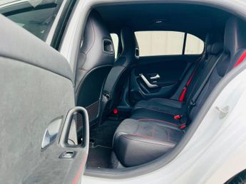 MERCEDES-BENZ A CLASS 2.0 A35 AMG SpdS DCT 4MATIC Euro 6 (s/s) 5dr