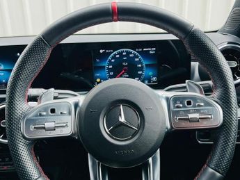 MERCEDES-BENZ A CLASS 2.0 A35 AMG SpdS DCT 4MATIC Euro 6 (s/s) 5dr