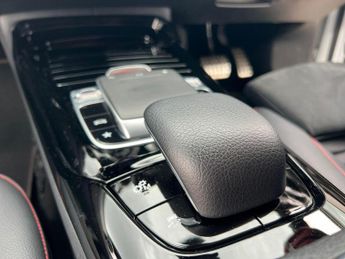 MERCEDES-BENZ A CLASS 2.0 A35 AMG SpdS DCT 4MATIC Euro 6 (s/s) 5dr