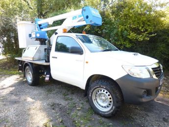 Toyota Hi Lux 2.5D-4D Active 4x4 13.5M Cherry Picker
