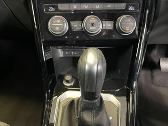 VOLKSWAGEN T-ROC 1.5 TSI EVO Black Edition